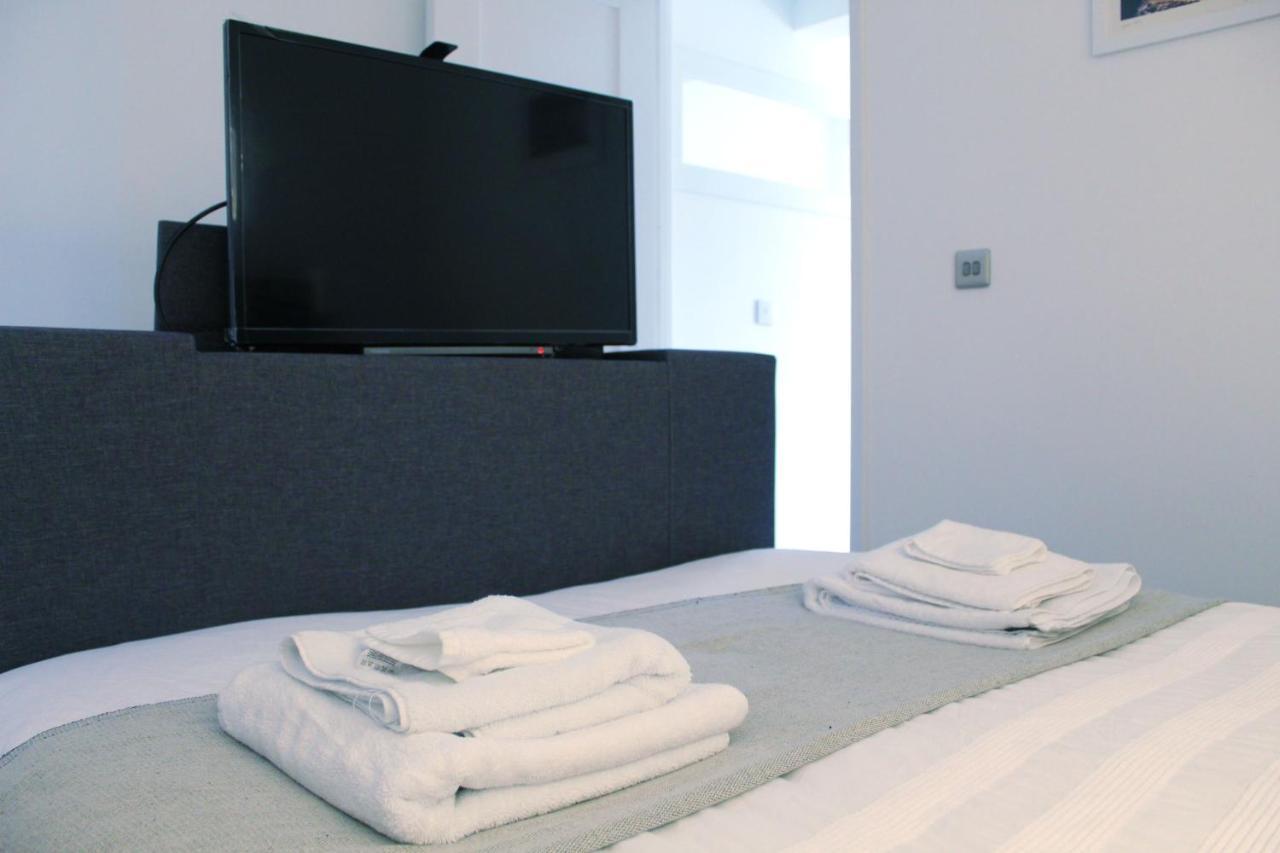 One One Five Apartment Swansea Dış mekan fotoğraf